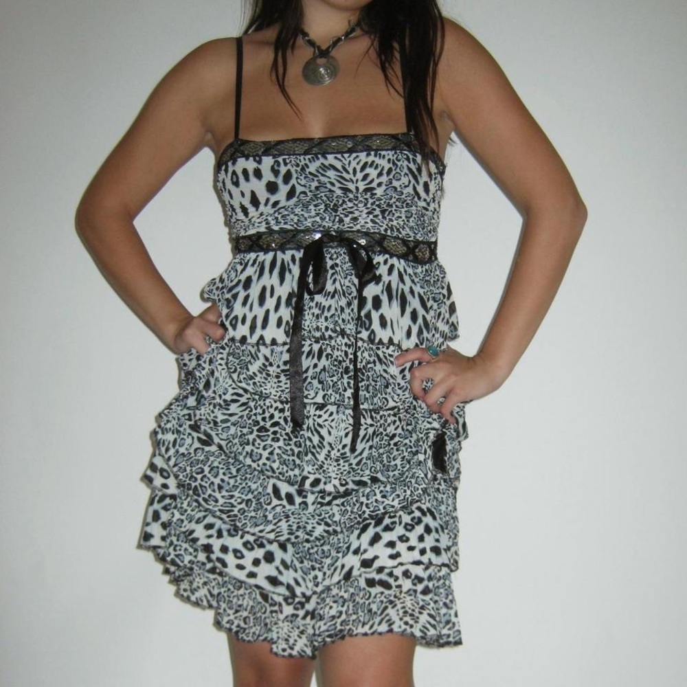 Tiered patterned glitter midi dress